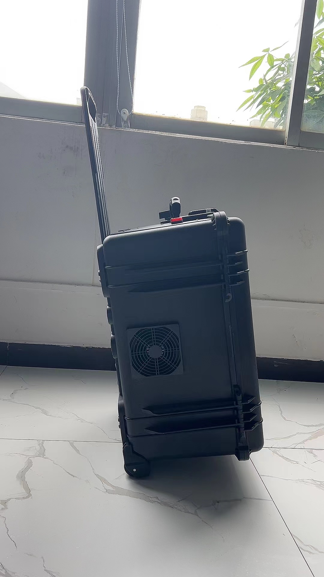 太子河手拉箱型移动通信干扰器